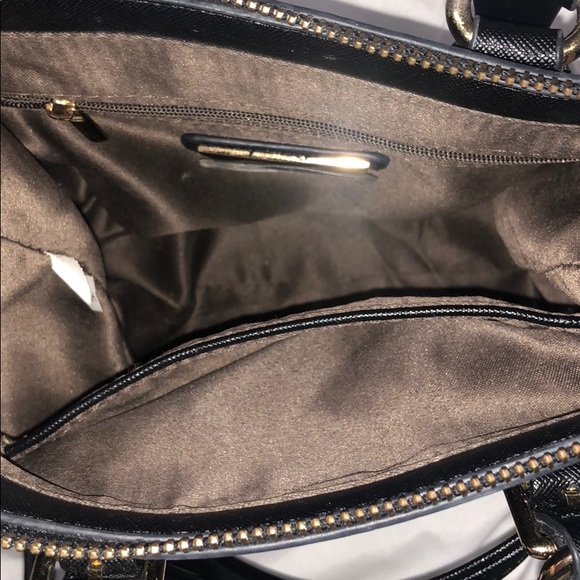 Crossbody purse - Picture 4 of 6